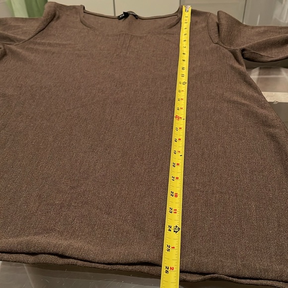 Eileen Fisher, M, khaki green loose cut, wool knit sweater, scoop neck, as new. - Picture 6 of 9